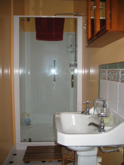 Guest Ensuite 3